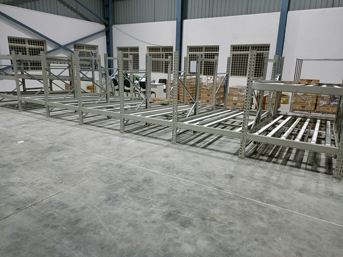 Heavy Duty FIFO Gravity Flow Racking System Steel Rollers Modular Expandable 1500kg Capacity Powder Coated High-Density Storage