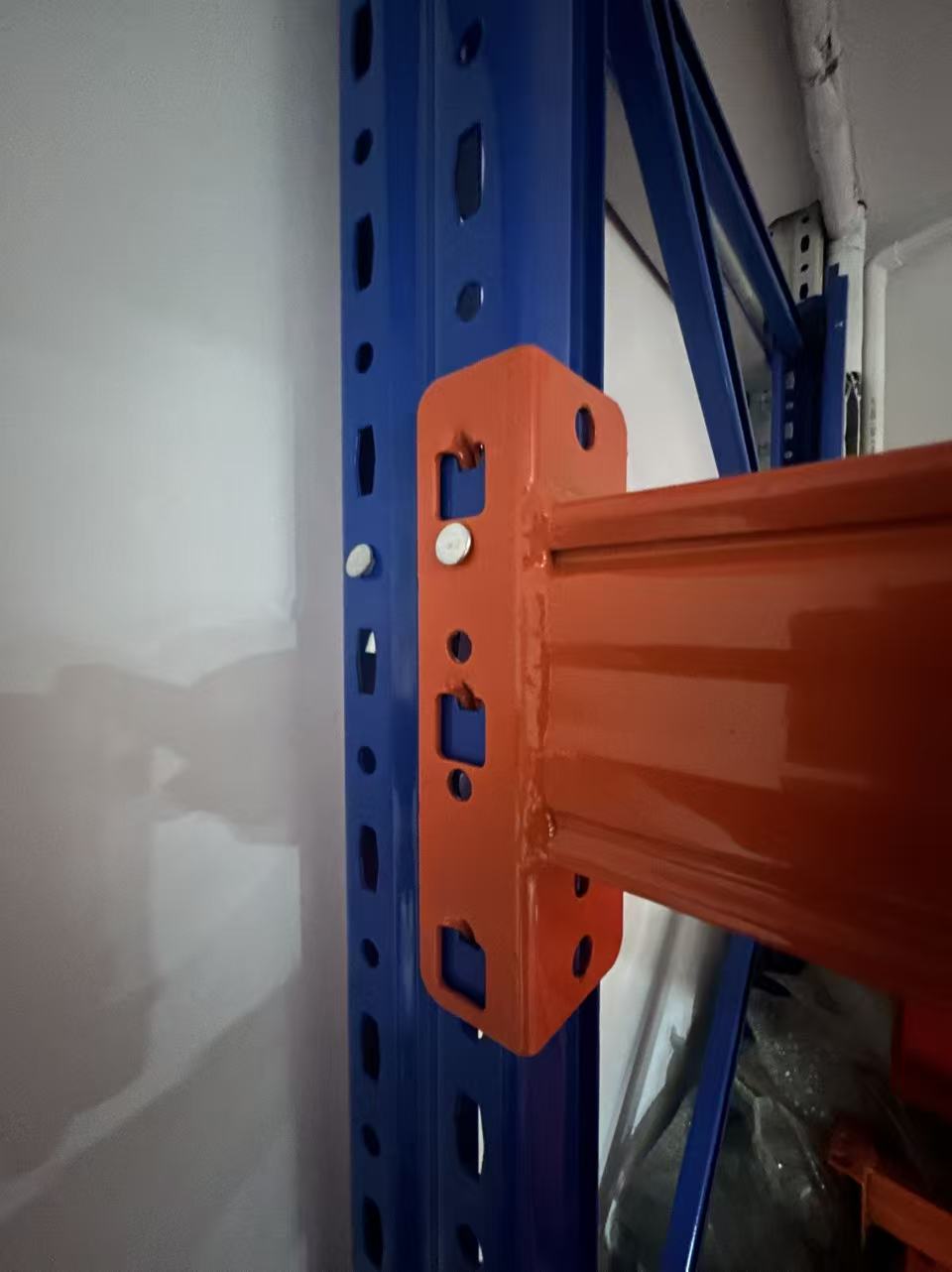 Heavy Duty Pallet Rack with Powder Coated Steel Deck Panels, Storage Racking for Retail &amp; Warehouse