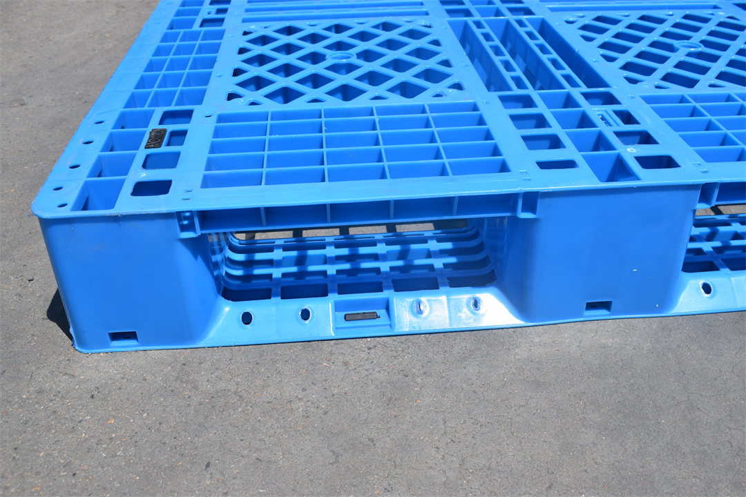 Wholesale 1200*800*150mm Heavy Duty Reinforced Racking HDPE Recyclable Plastic Pallet For Warehouse