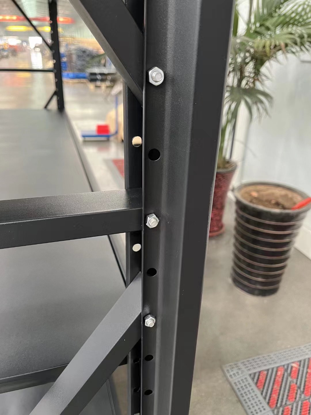 Boltless Steel Storage Rack 3 Layers Slotted Angle Frame Galvanized Powder Coated Corrosion Protection 100kg Load Capacity