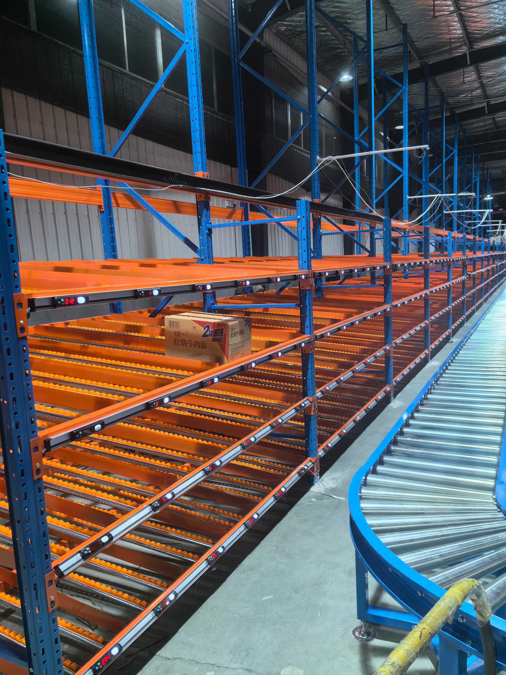 Carton Flow Racking System Details