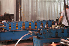 Molding machine