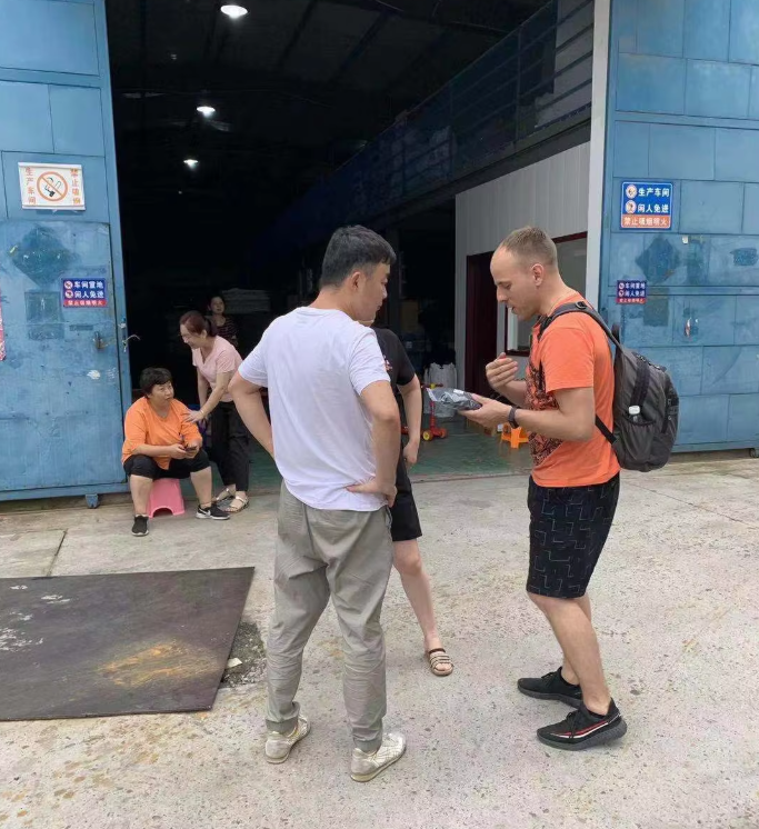 Amazon Seller Chris from Canada