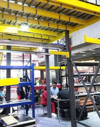 Display of selective pallet rack and structural connectors