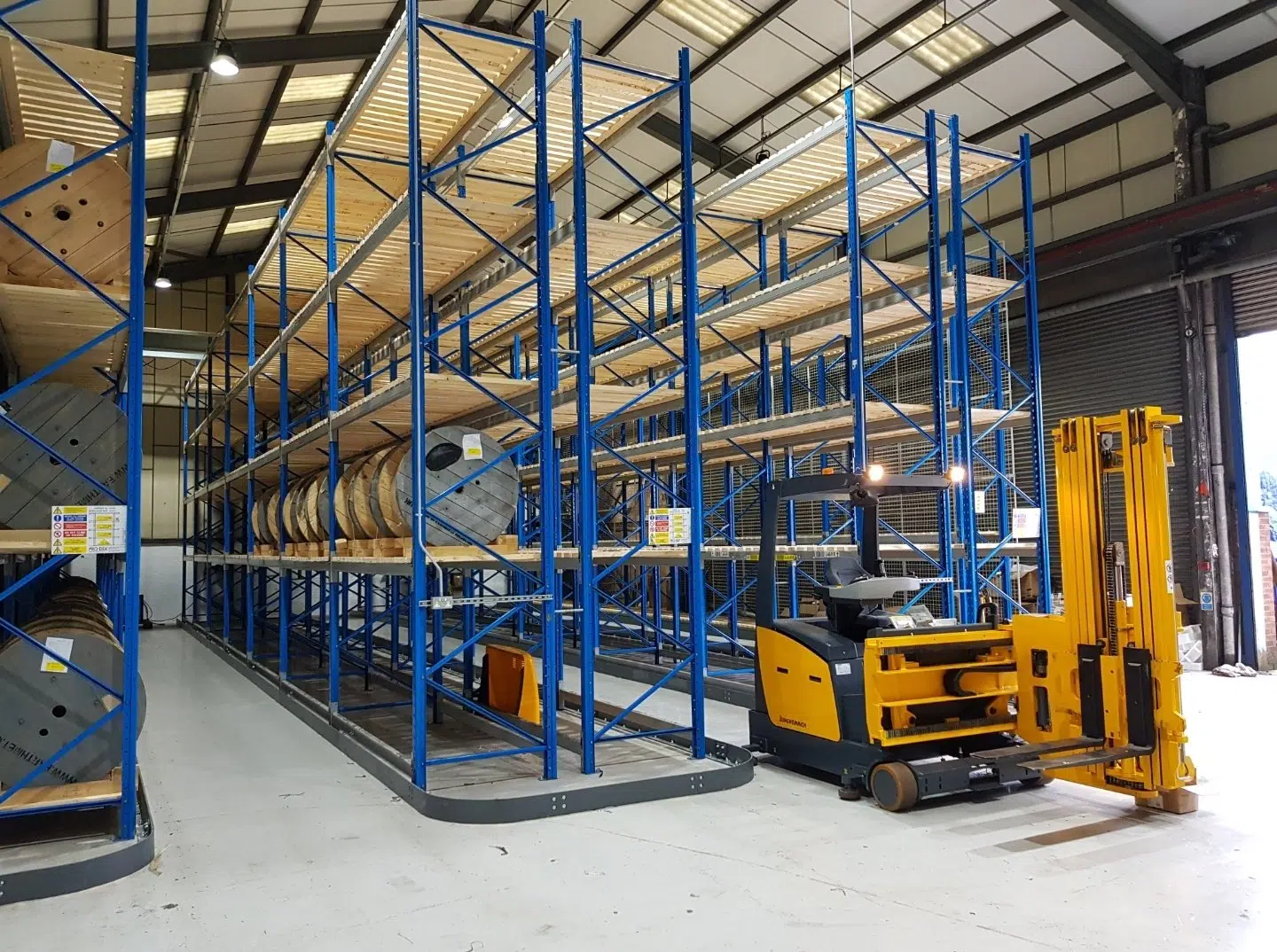 Very Narrow Aisle Racking Is Similar to Standard Rackingsystem Design, but the Aisles Are Minimized to Maximize Storage Capacity