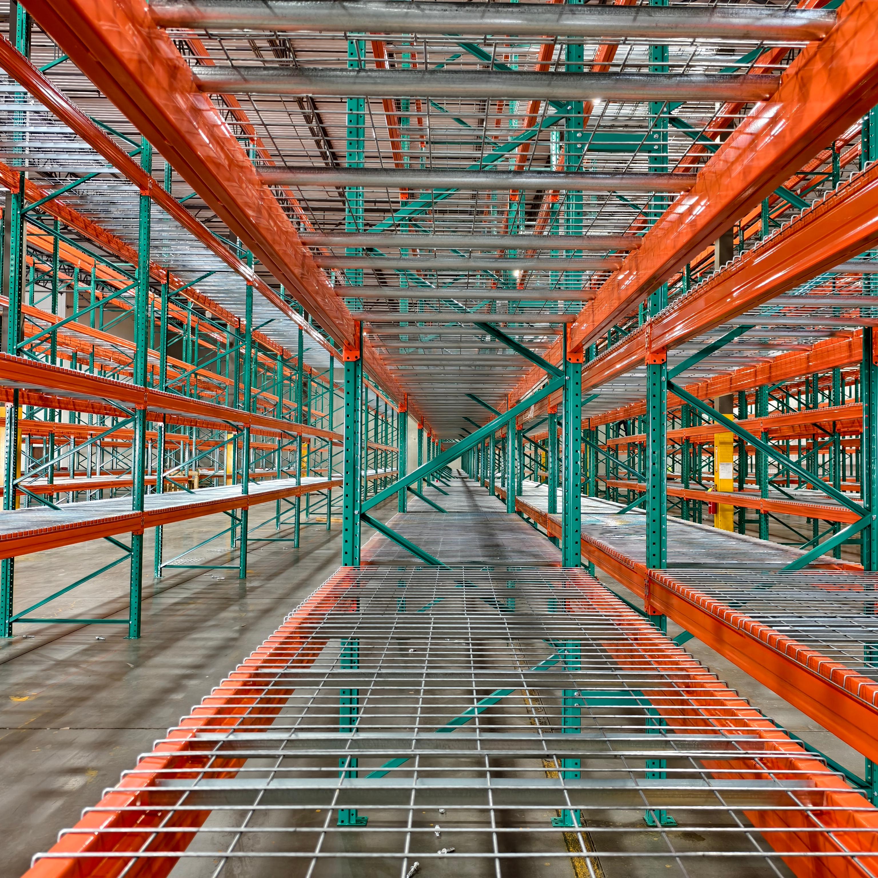 Industrial US Standard Warehouse Shelving Storage Racks Heavy Duty Pallets Racking System for Retail Distribution Center